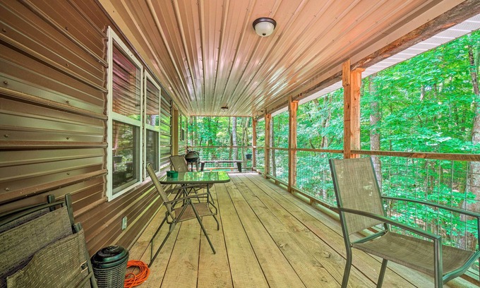 Chickamauga Lake Cabin | Tranquil Decatur Cabin with Grill, Fire Pit & Spa Amenities