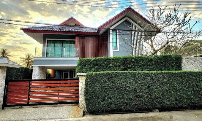Takhian Tia Villa | Peaceful family escape with private pool spacious clean cozy villa near the city
