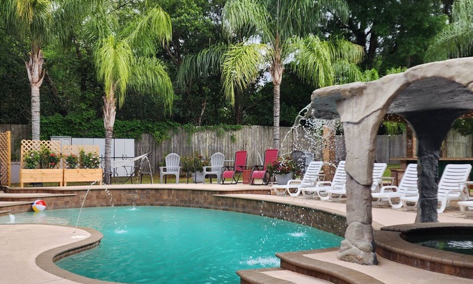 Zephyrhills Apartment | Family-Friendly Suite with Pool, Spa & Campfire Retreat