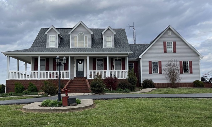 Blackford Apartment | Serene Farmhouse Basement Retreat with Family-Friendly Perks