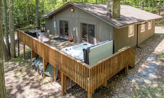 Sky Valley House | Peaceful Forest Escape w/Lake Access