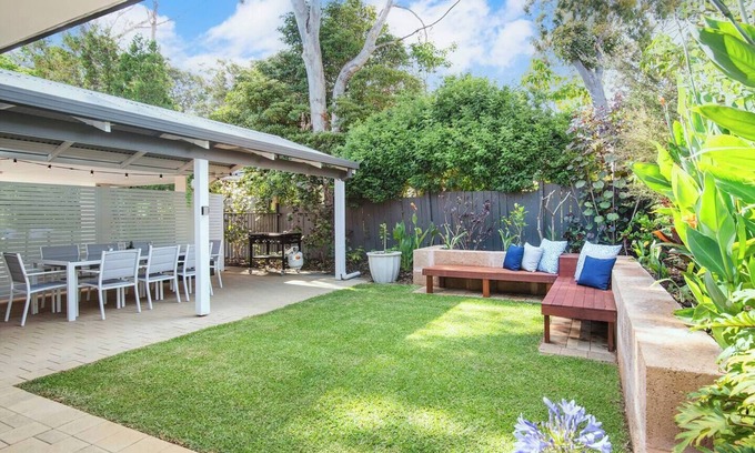 Dunsborough House | Exclusive Escapes at Peaceful Hideaway with Ocean Views