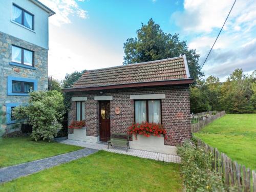 Ligneuville House | Welcoming Holiday Home in Malmedy with Pet-Friendly Terrace