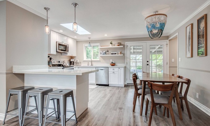 Westgate House | Tranquil Retreat with Ocean Views in Edmonds, Near Seattle