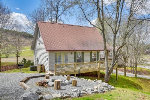 Guntersville House | Tranquil Guntersville Cabin with Fire Pit, Ideal for Families
