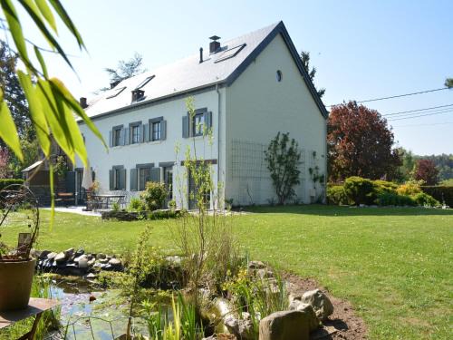 Villers-sur-Lesse House | Elegant Holiday Home Steps from the Royal Castle