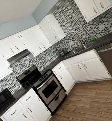 Lansing Apartment | Tranquil Retreat: Your Family-Friendly Home Away From Home