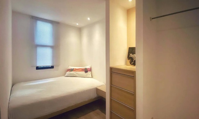 Desamparados House | Tranquil Retreat: Family-Friendly Getaway Awaits You