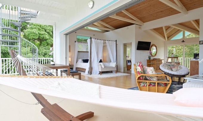 Kehena Beach Estates Villa | Serene Kehena Beach Treehouse Villa with Ocean View Deck
