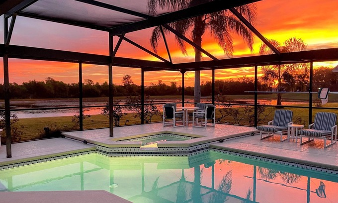 Orange Tree House | Tranquil Lakeside Villa with Pool & Star Wars Games Room