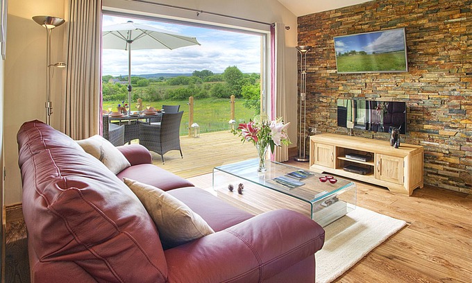 Hexham House | Discover 5-Star Retreat in Serene Countryside Escape