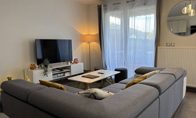 Villard-de-Lans Apartment | Peaceful Mountain Escape: 2BR Apartment, Terrace, Close to Ski, Free Parking, WiFi