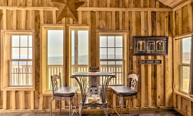Mountain View Apartment | Tranquil Mountain Air Retreat with Cozy Fire Pit
