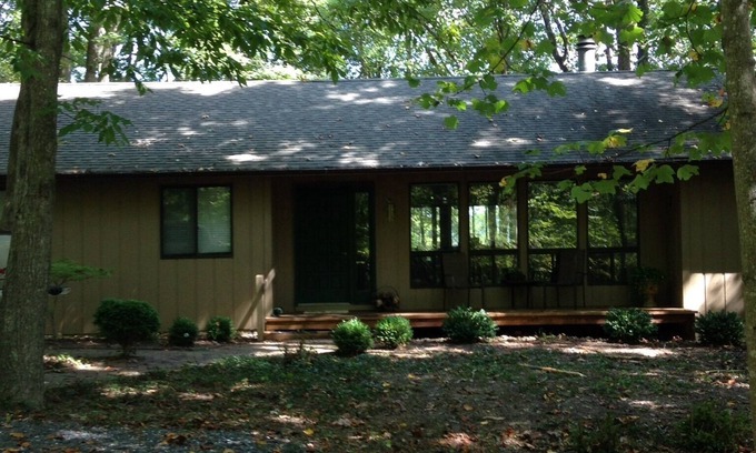 Nellysford House | Tranquil Mountain Retreat with Ocean Views and Spa Access