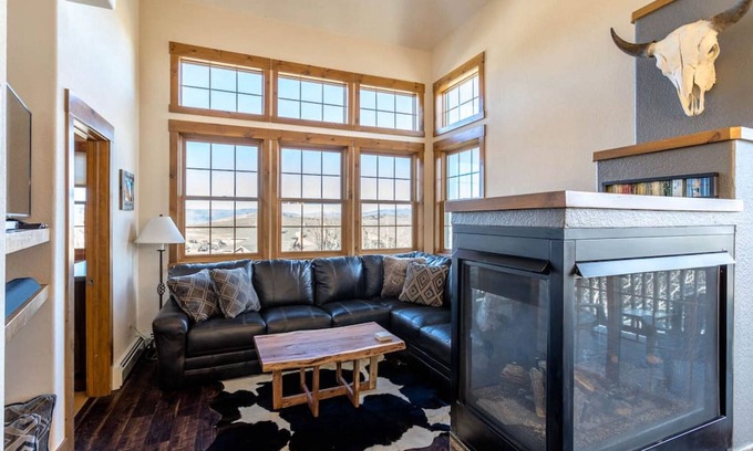 Granby Condo | Tranquil Mountain Retreat with Ski-In/Ski-Out Access