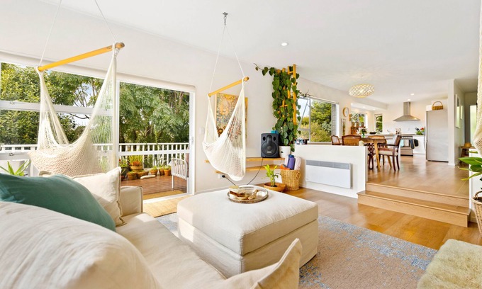 Stanmore Bay Apartment | Relaxing Oasis with Spa and Ocean View in Stanmore Bay