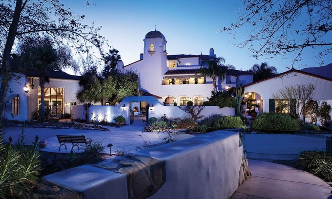 Meiners Oaks Cottage | Idyllic Ojai Arbolada Cottage: Pet-Friendly Retreat