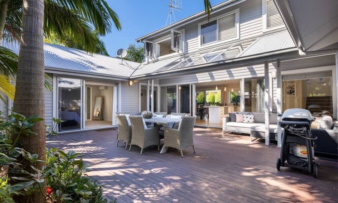 Papamoa Beach House | Tranquil Papamoa Retreat with Relaxing Spa Pool Access