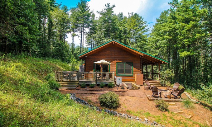 West Jefferson Cabin | Tranquil Log Cabin Retreat with WiFi and Fire Pit