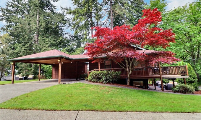 Education Hill Apartment | Serene Retreat Near Downtown with Kitchen & Workspace