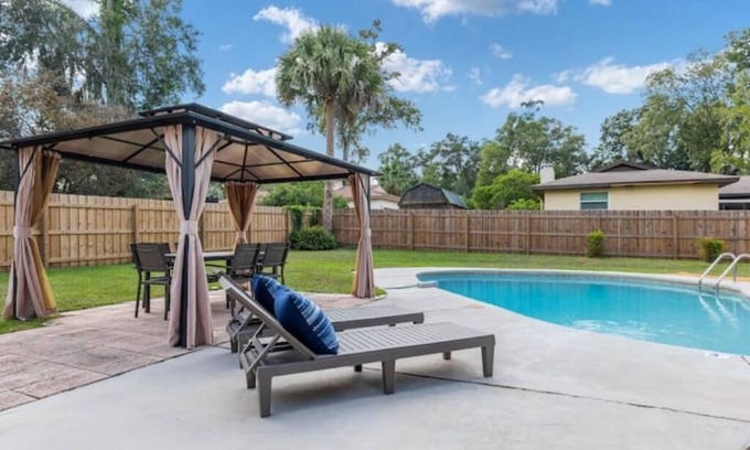 Ocala House | Tranquil Pool Retreat in Ocala - Guest Rated 10/10!