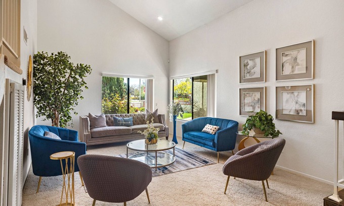 South Redlands House | Idyllic Private Retreat with Ocean Views and Spa Amenities