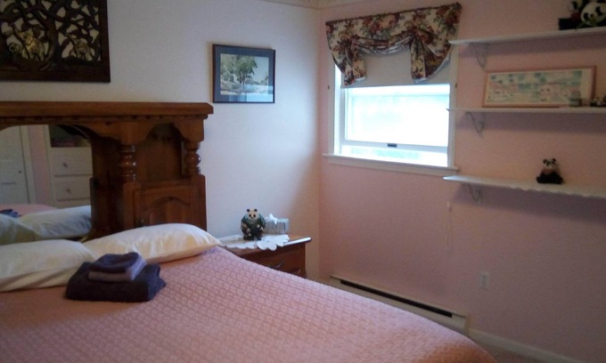 West Newbury House | Tranquil Panda Room: Oceanfront Retreat for Extended Stays