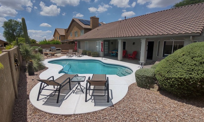 Tatum Ranch House | Relaxing Escape at Cave Creek's Tatum Ranch with Spa Amenities