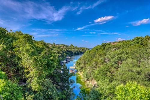 Lakeway House | Tranquil Getaway at Peaceful Retreat on Lake Travis