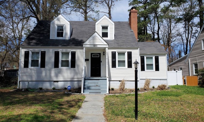 Petersburg House | Tranquil 3 Bedroom Home with Family-Friendly Amenities