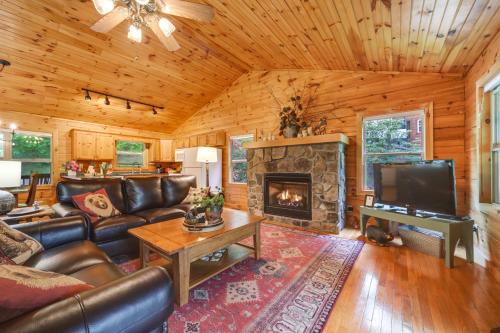 Waynesville House | Tranquil Smoky Mountain Cabin with Spa and Fire Pit