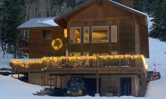 Taos Ski Valley Cabin | Peaceful & Spacious Cabin in Red River
