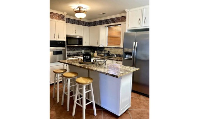Hattiesburg House | Serene Updated 3BR Home with Family-Friendly Amenities