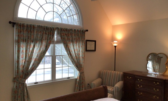 Spring Lake House | Tranquil Escape in Spring Lake Near All Major Attractions