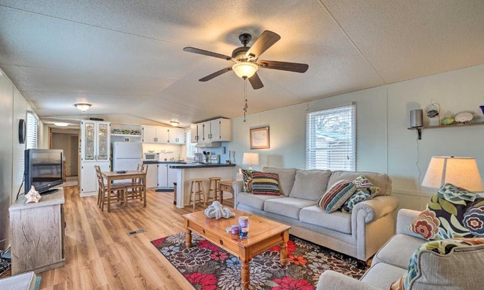 Supply House | Serene Supply House: Oceanfront Escape Near Holden Beach