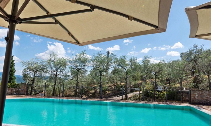 Canalicchio House | Relax at Belvilla by OYO Bilo3 with Pool and Spa
