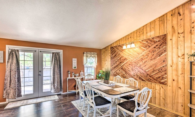 Vadito House | Relaxing Vadito Family Retreat Near Taos Valley with Spa