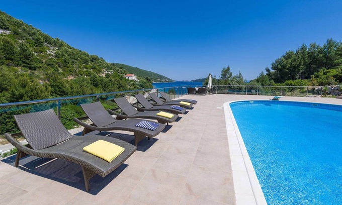 Blato Villa | Tranquil Villa with Pool & Mediterranean Garden Retreat