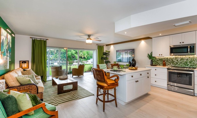 Florida North Atlantic Coast Condo | Coastal Escape at The Palms: Book Your Dream Summer Getaway