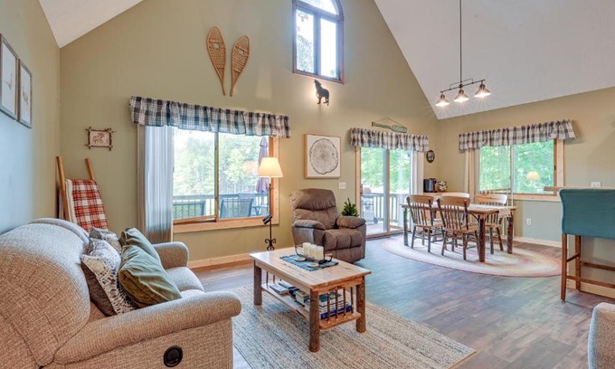 Alger House | Tranquil Waterfront Cabin on Tittabawassee River