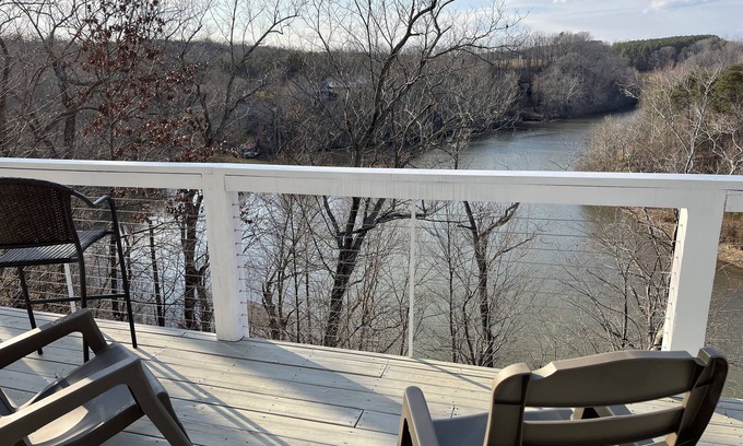 Wirtz House | Tranquil Waterfront Retreat with Scenic Views & Pet-Friendly