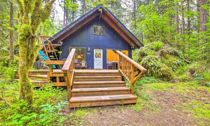Glacier House | Tranquil Cabin Retreat Near Mt Baker Ski Area - Family Friendly