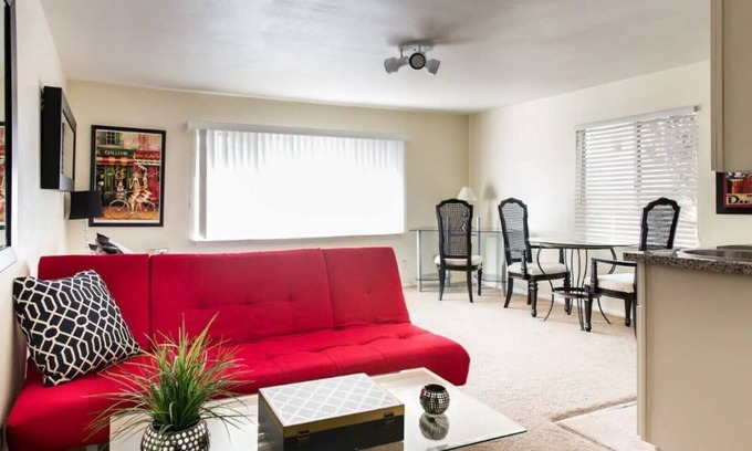 Woodlake Apartment | Serene Woodlake Getaway with Pool & Spa Near Downtown