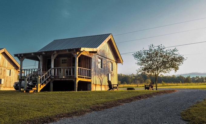 Smithville Cabin | Cozy Tiny Cabin for Two at Center Hill Lake Retreat