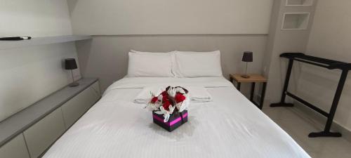 Cyberjaya Apartment | Escape to Peace Home 13a: Oceanfront Gem with a Spa