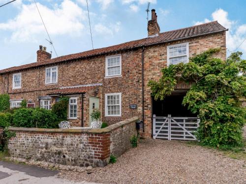 Great Ouseburn House | Pear Tree Cottage