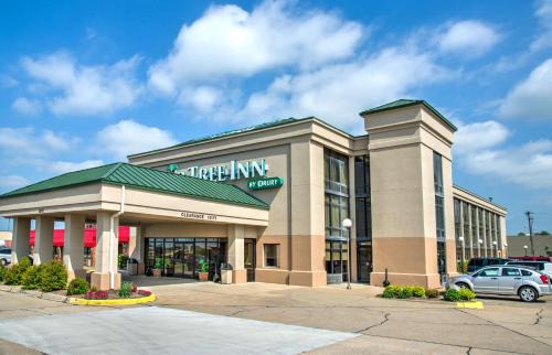 Cape Girardeau Hotel | Relax at Pear Tree Inn Cape Girardeau Medical Center