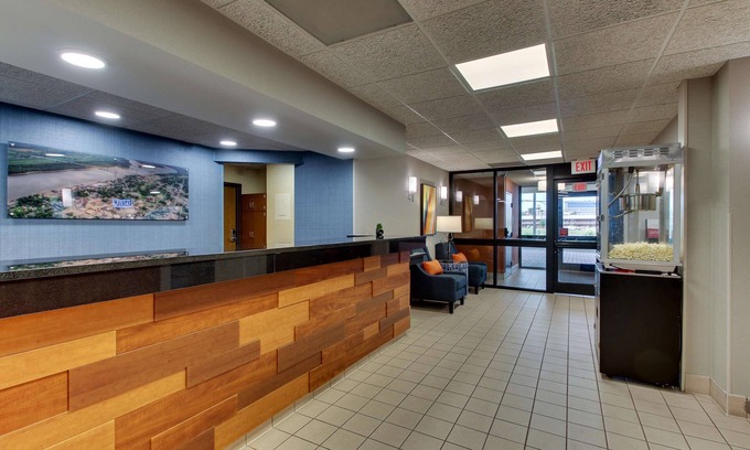 Cape Girardeau Hotel | Guest Rated 9/10 at Pear Tree Inn Cape Girardeau West