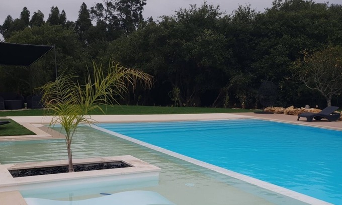 Carvalhal House | Delightful Pearl Óbidos T1 with Pool & Family Amenities