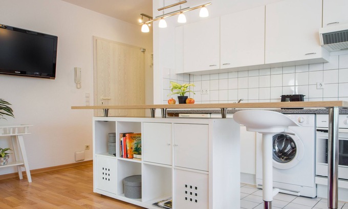 Sudvorstadt-Ost Apartment | Delightful Pearl at the Big Garden, Near Dresden Old Town